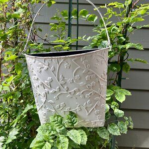 Beautiful Whitewashed SLAH Door Hanging Basket